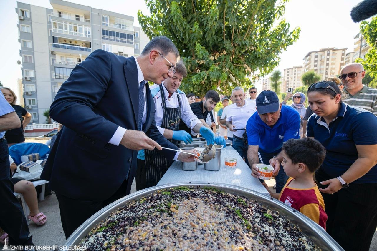 İzmir Büyükşehir Belediye Başkanı Dr. Cemil Tugay, Muharrem ayı nedeniyle