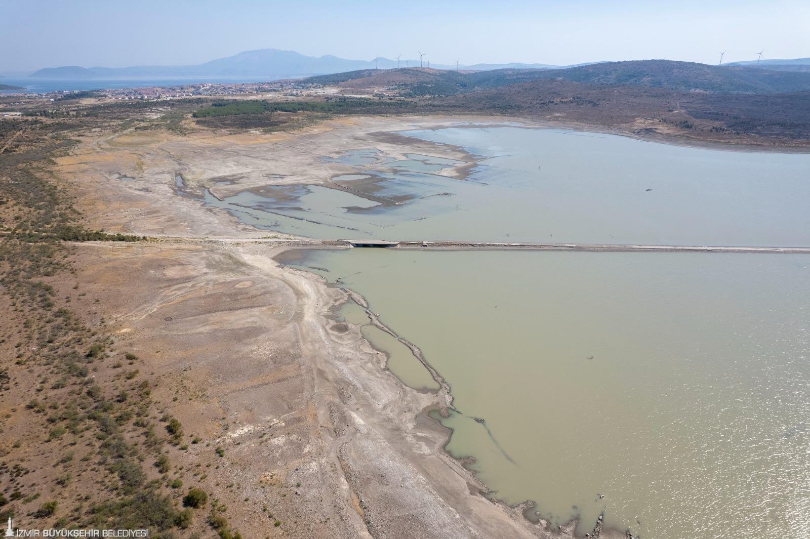 İzmir Büyükşehir Belediyesi kuraklık ve artan su tüketimi nedeniyle Çeşme’de
