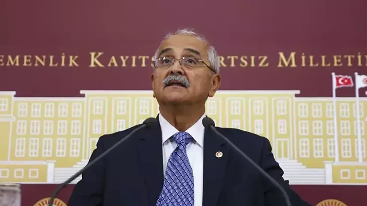 Cumhuriyet Halk Partisi’nin (CHP) 24. ve 25. dönem Muğla Milletvekili,