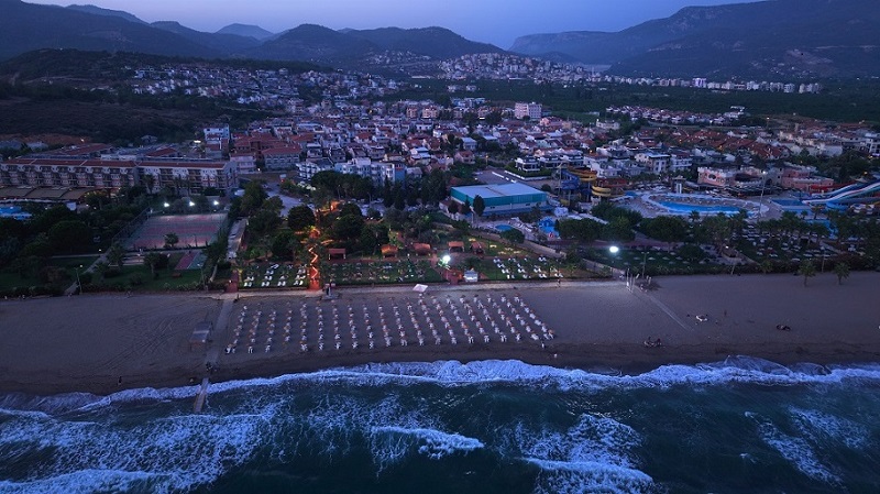 Menderes Belediyesi, Gümüldür’de yer alan Sunal Tülbentçi Parkı içindeki sosyal