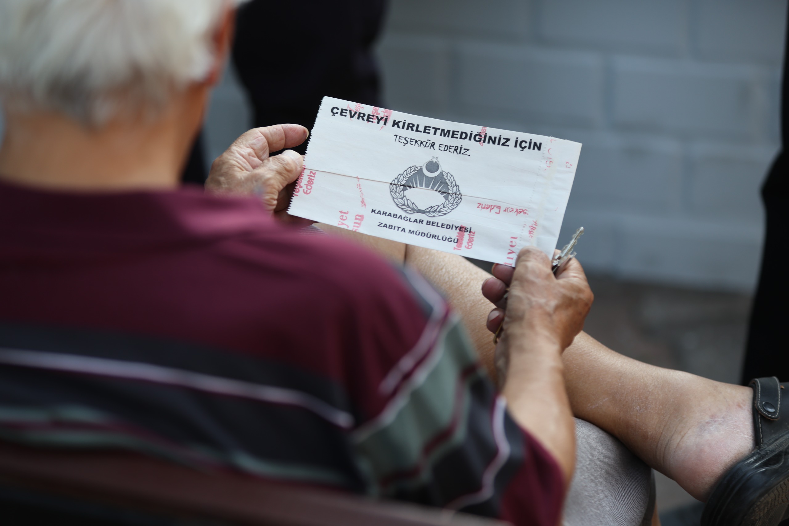 Karabağlar Belediyesi, çevre bilinci oluşturmak için yepyeni bir uygulamayı hayata