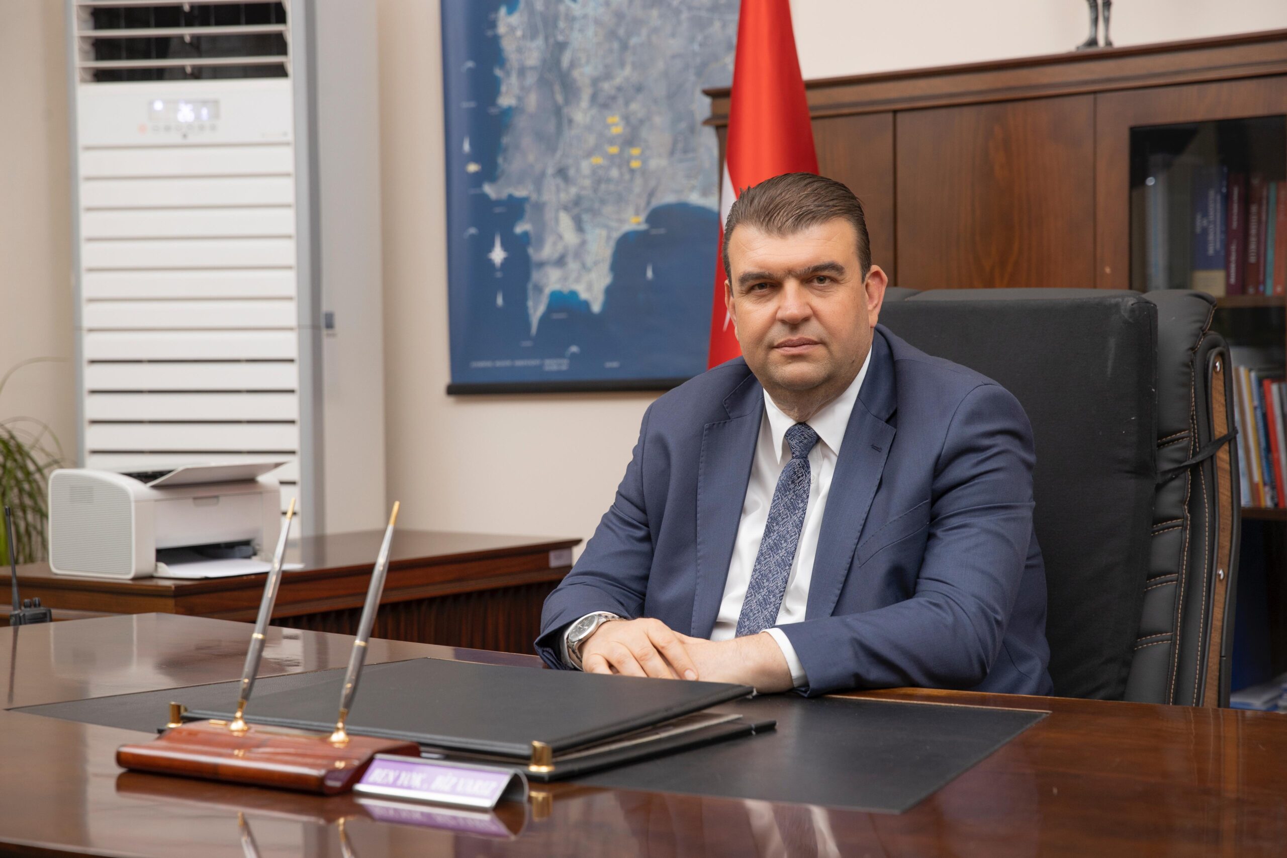 Seferihisar Belediye Başkanı İsmail Yetişkin, Seferihisar'da çıkan yangınların tamamen kontrol