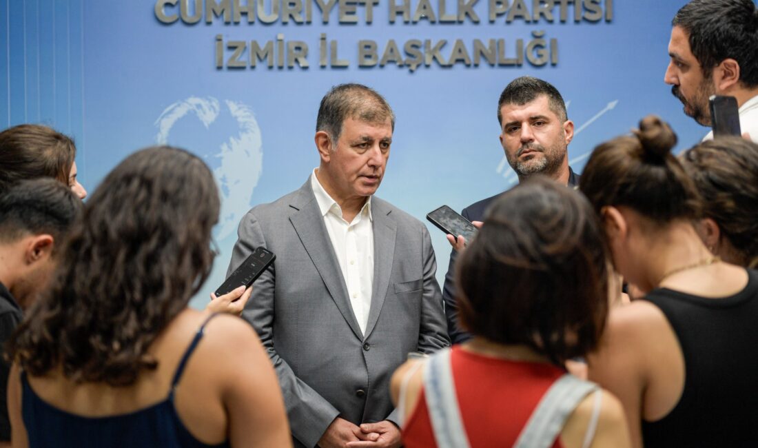 CHP İzmir İlçe Belediye Başkanları, ‘kongre’ gündemiyle bir araya geldiler;
