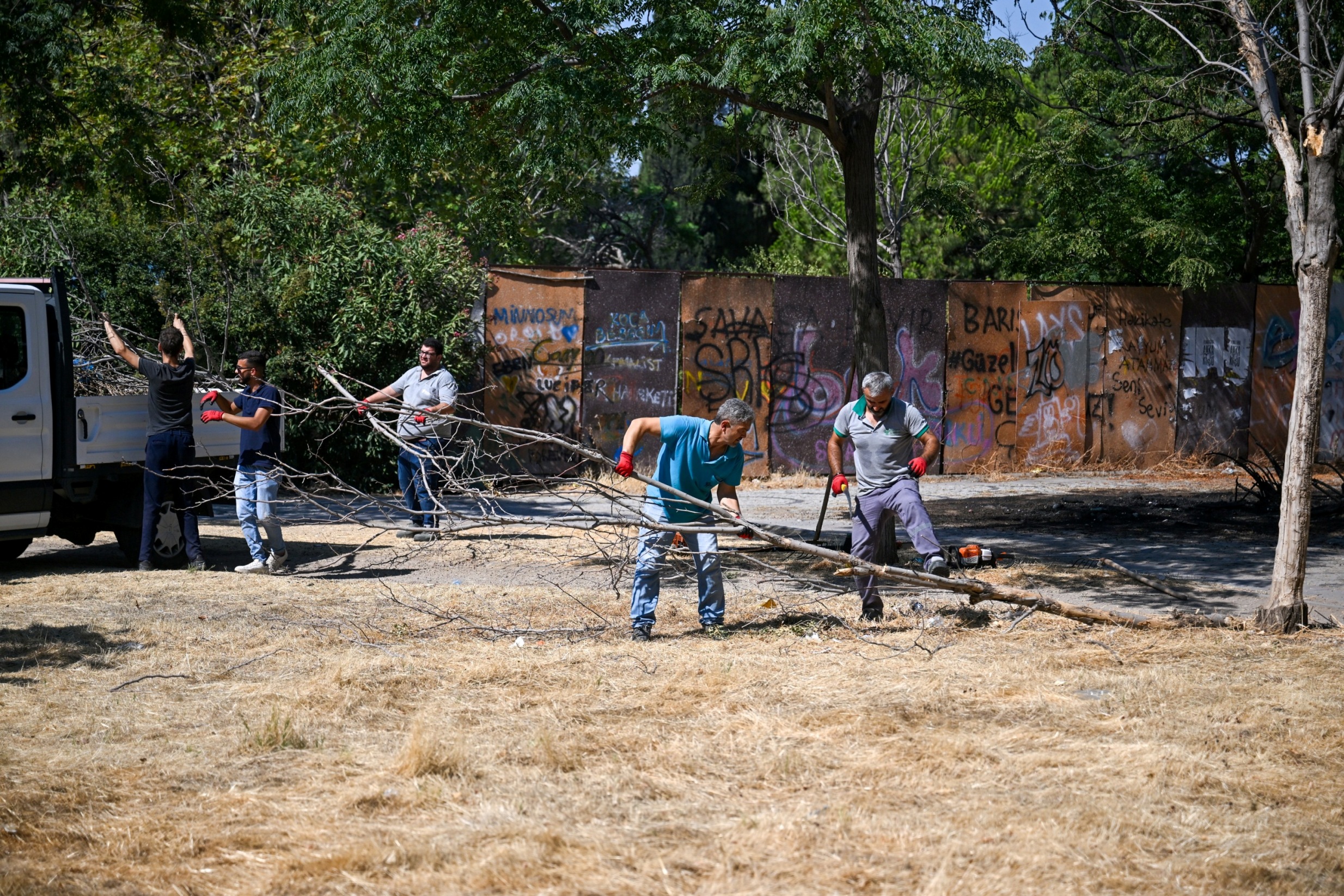 166 yıllık Paterson Köşkü’nün restorasyonu sırasında çevresi kapatılınca köşk önündeki