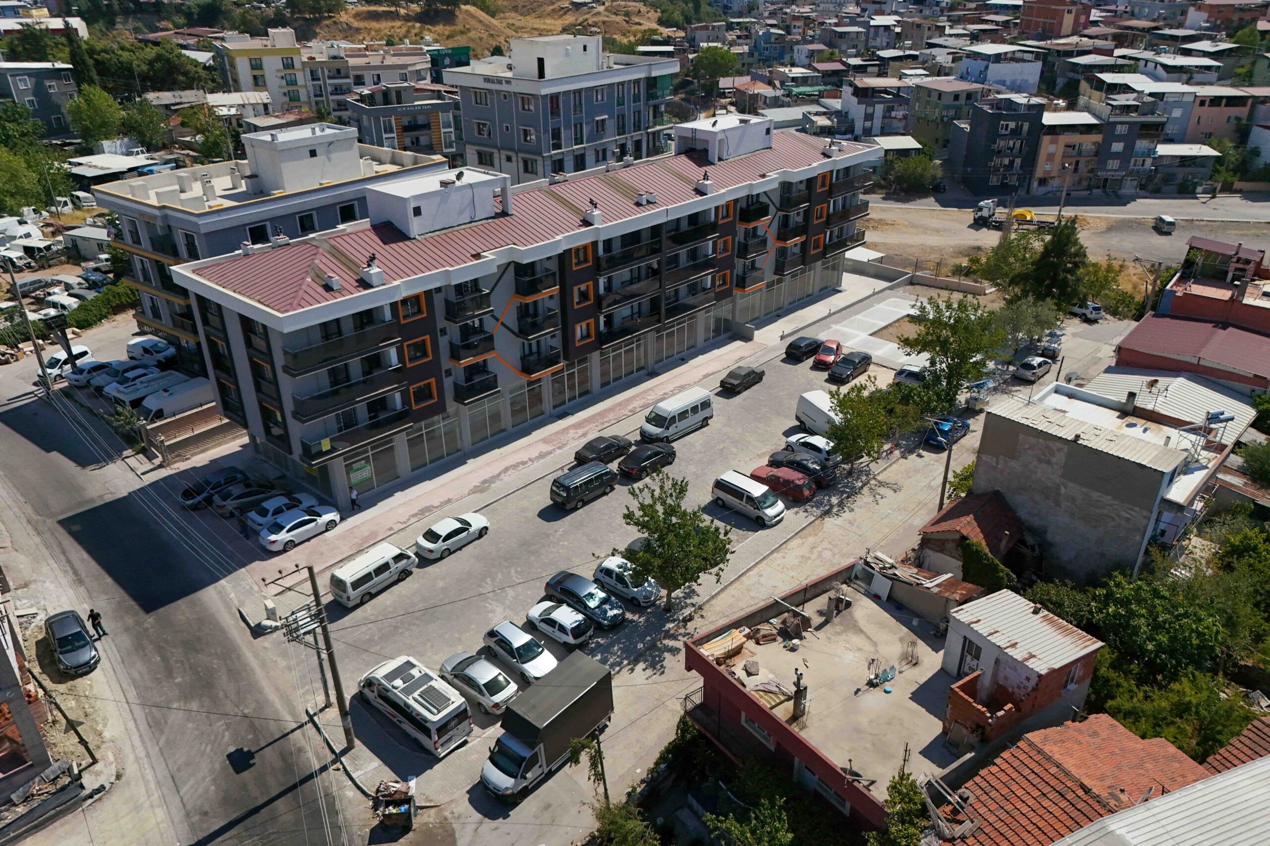 Buca Belediyesi, kentte artan otopark ihtiyacına çözüm bulmak ve gelişigüzel
