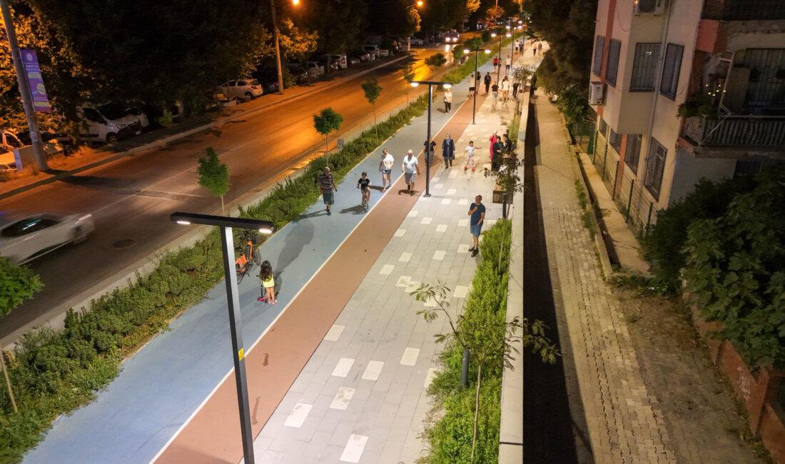 Buca Belediyesi, tarihi demir yolu hattını terk edilmiş görüntüsünden kurtararak