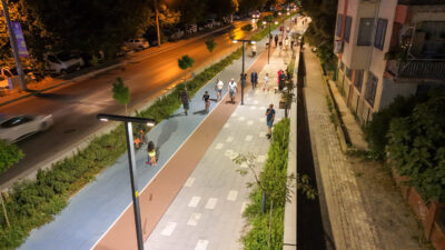 Buca Belediyesi, tarihi demir yolu hattını terk edilmiş görüntüsünden kurtararak