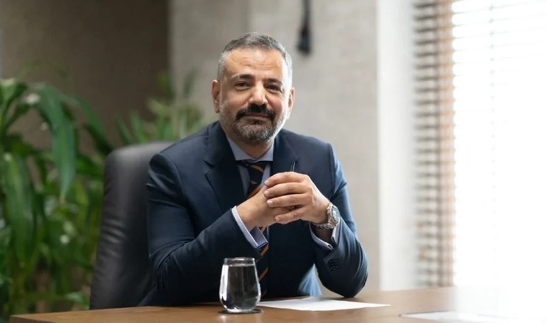 İzmir Büyükşehir Belediyesine yönelik yolsuzluk soruşturması kapsamında gözaltına alınan CHP