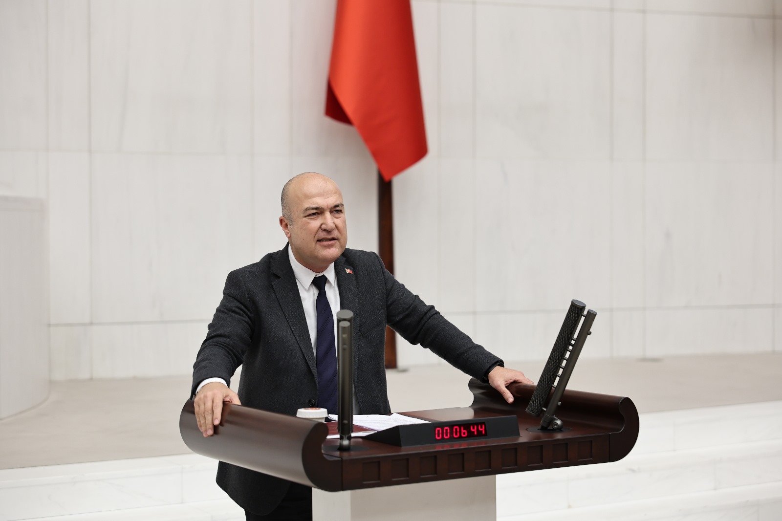 CHP Genel Başkan Yardımcısı ve İzmir Milletvekili Murat Bakan’ın yazılı