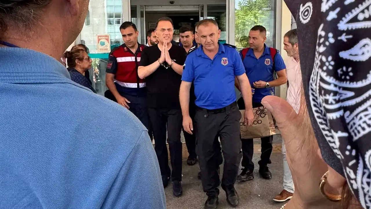 İBB soruşturması kapsamında tutuklanan Beylikdüzü Belediye Başkanı Mehmet Murat Çalık,