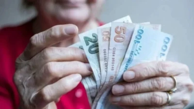 Çalışma ve Sosyal Güvenlik Bakanı Vedat Işıkhan, en düşük emekli