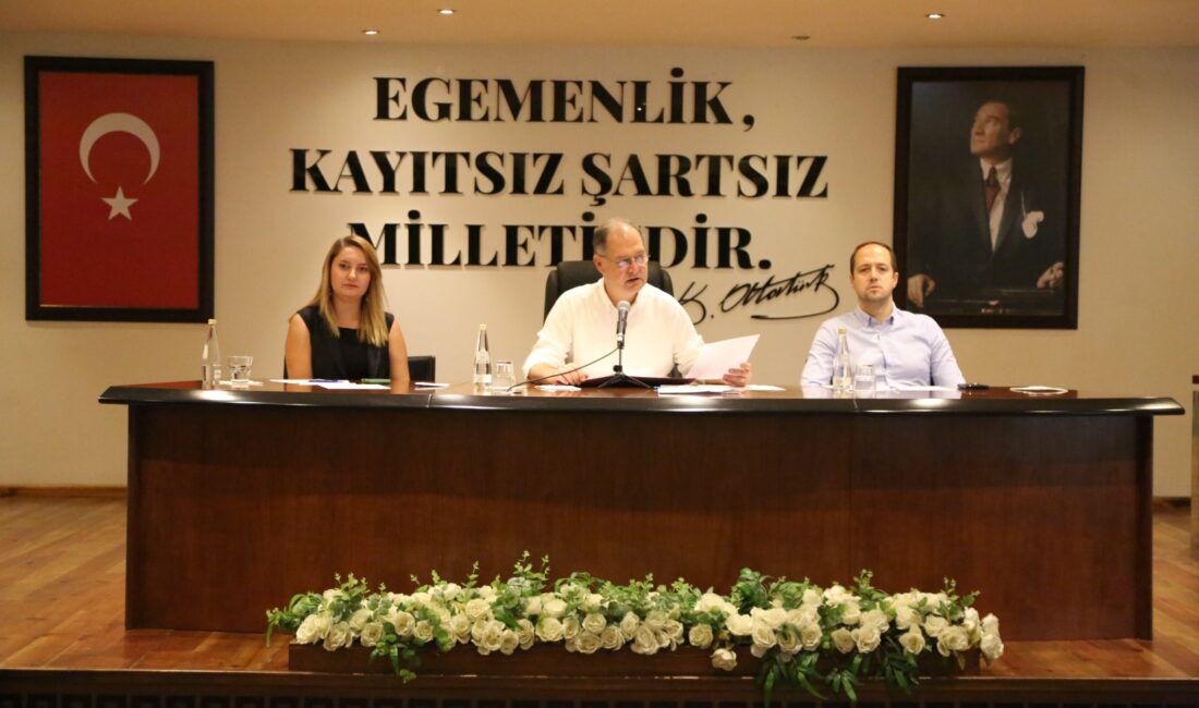 Meclis Toplantısının dilek ve temenniler kısmında konuşan CHP’li Meclis üyesi