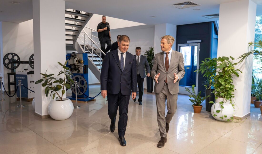 İzmir Büyükşehir Belediye Başkanı Dr. Cemil Tugay, Hollanda’nın Ankara Büyükelçisi