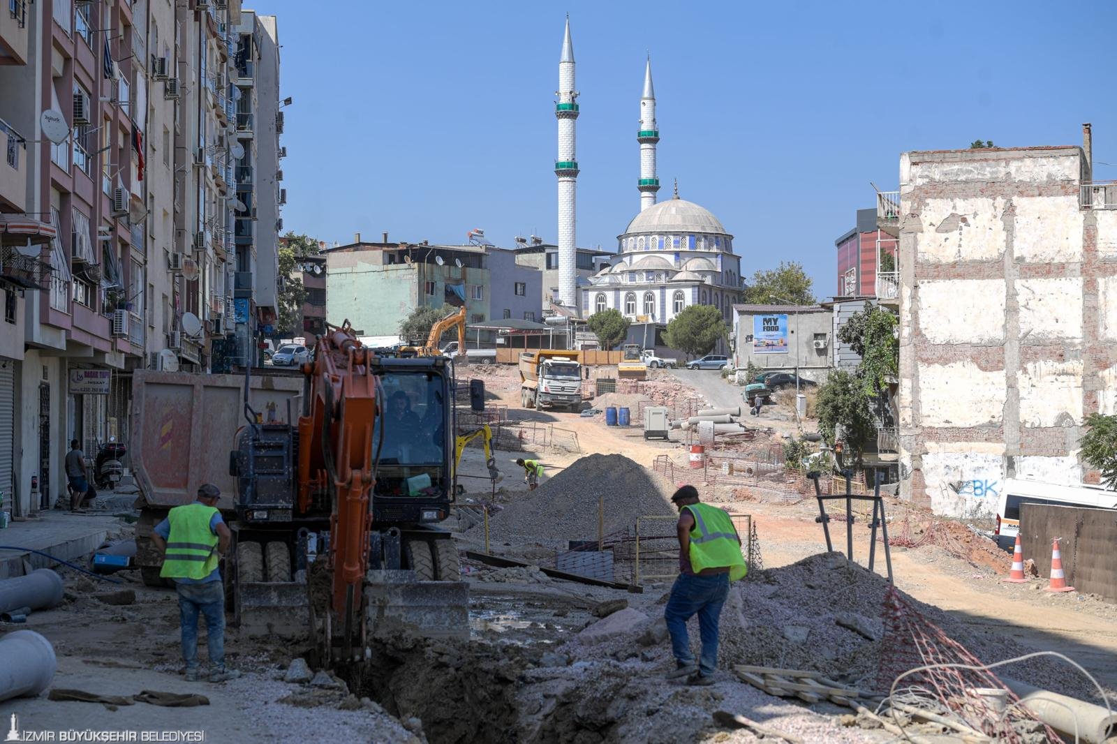 İzmir Büyükşehir Belediyesi’nin Karabağlar trafiğine nefes aldıracak Dostluk Bulvarı ile