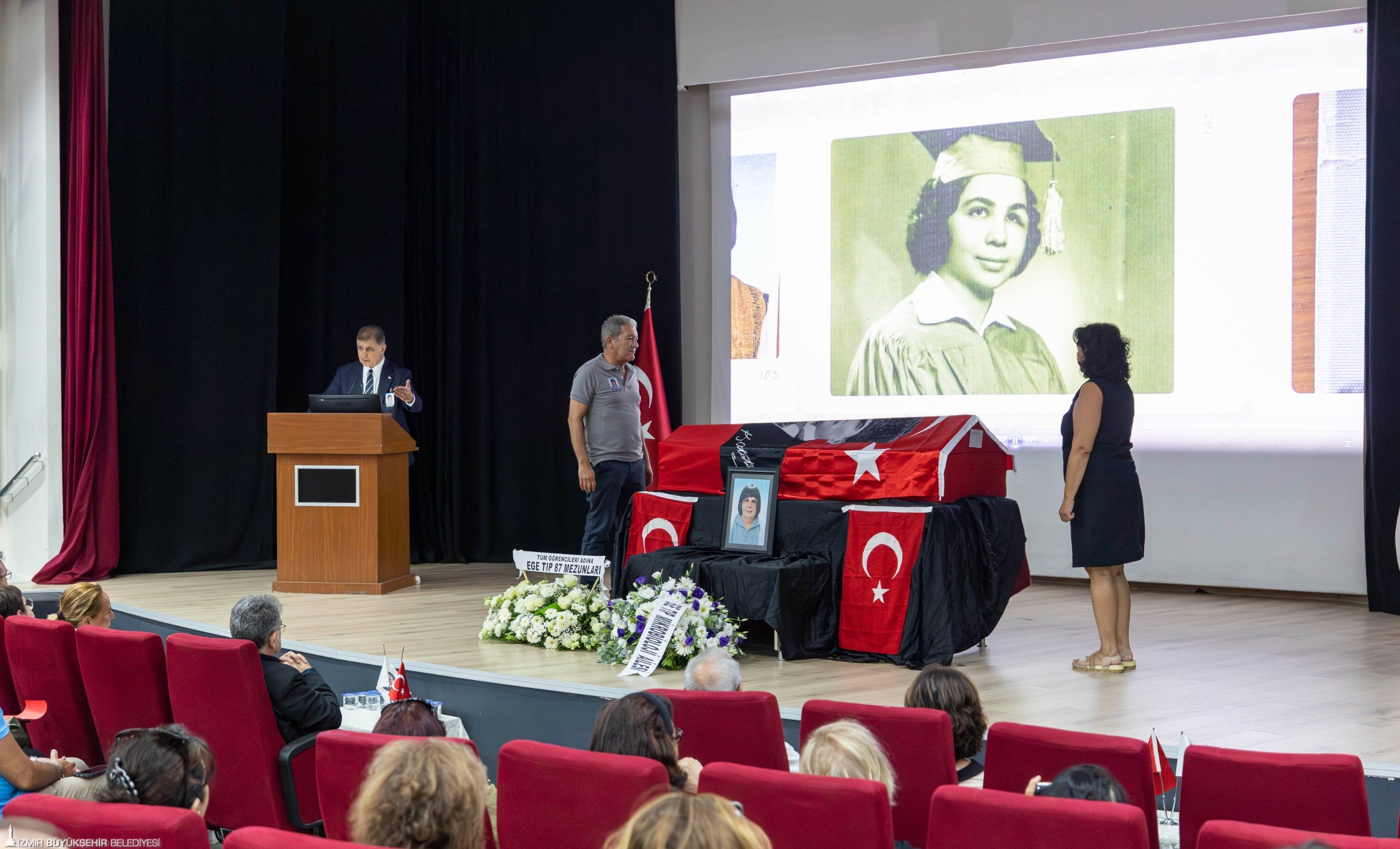 İzmir Büyükşehir Belediye Başkanı Dr. Cemil Tugay, Ege Üniversitesi Tıp