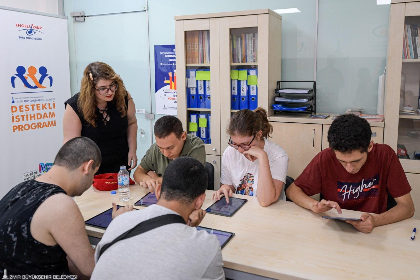 Türkiye’de ilk kez nöroçeşitli bireylere yönelik istihdam ve iş koçluğu