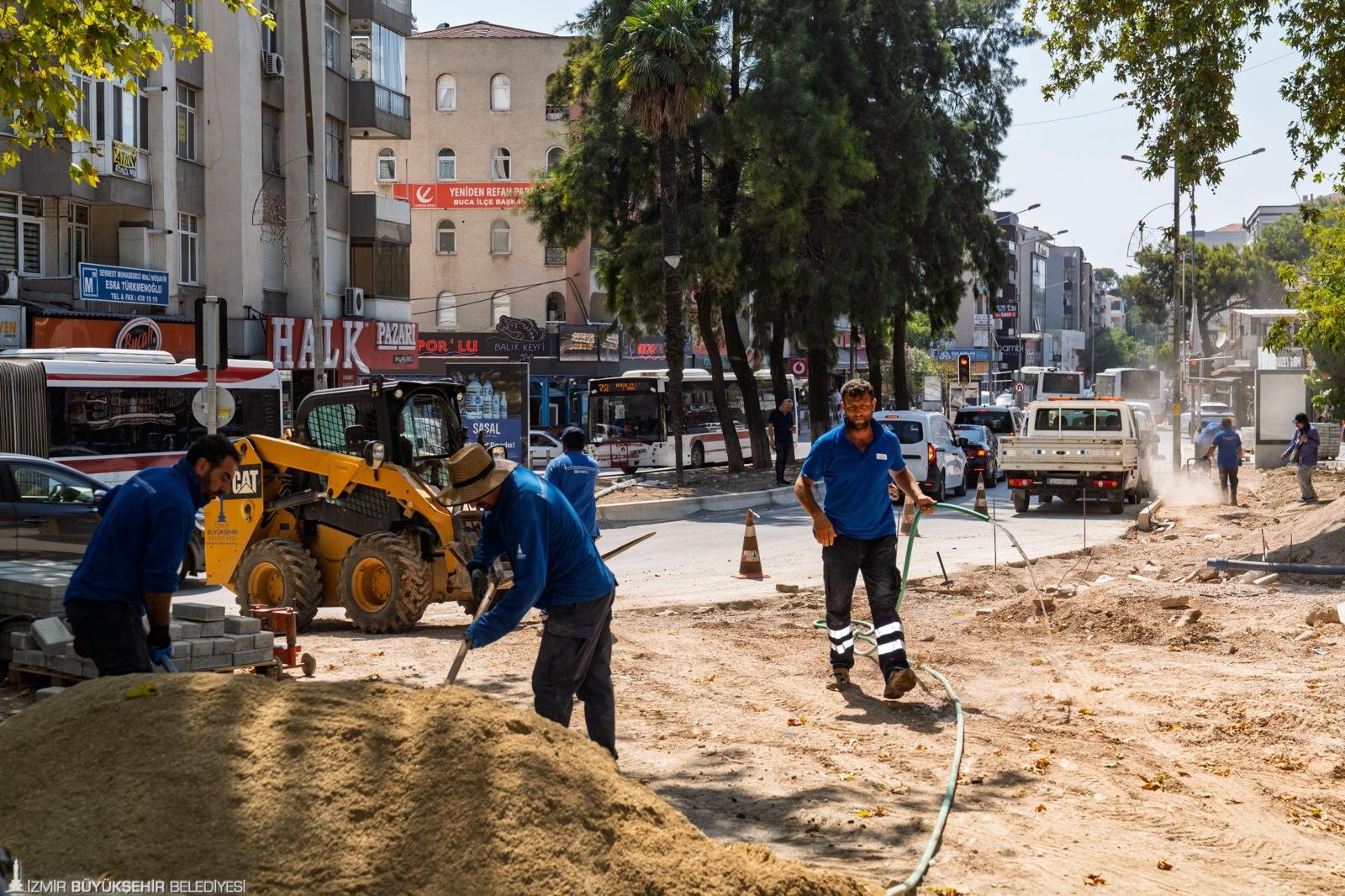 İzmir Büyükşehir Belediyesi, Buca Şirinyer’deki Beyazıt Aykut Parkı’nda kapsamlı bir