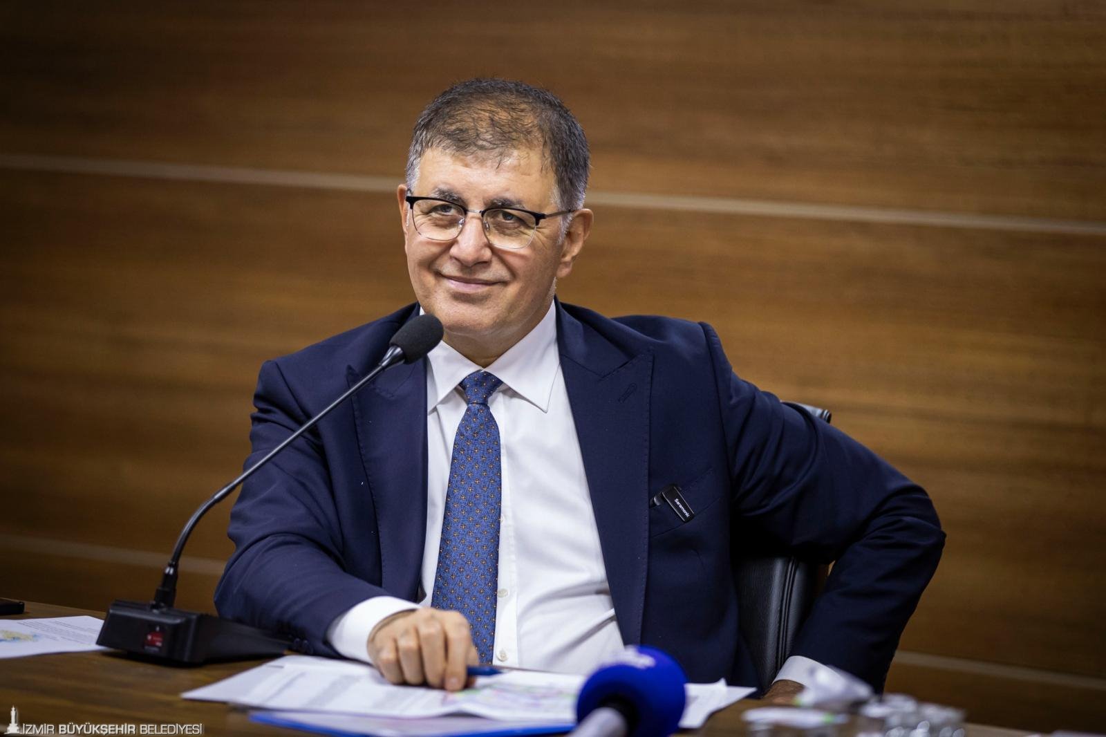 İzmir Büyükşehir Belediye Başkanı Dr. Cemil Tugay, İlkses TV’nin canlı