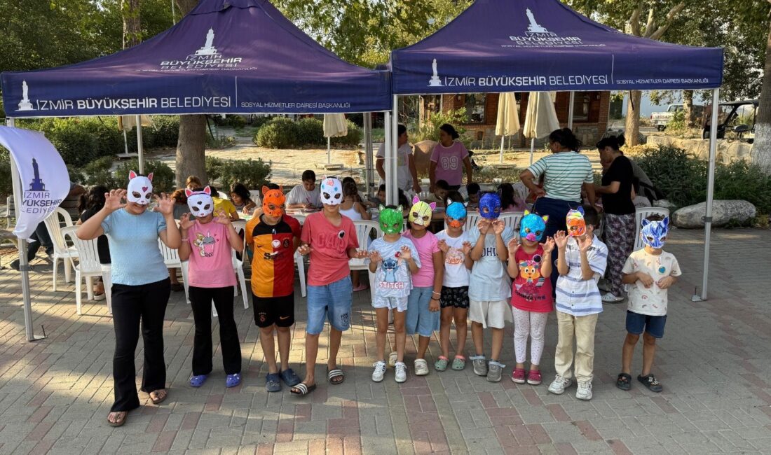 İzmir Büyükşehir Belediyesi’nin Yaz Etkinlikleri Selçuk Belevi köy meydanında noktalandı.