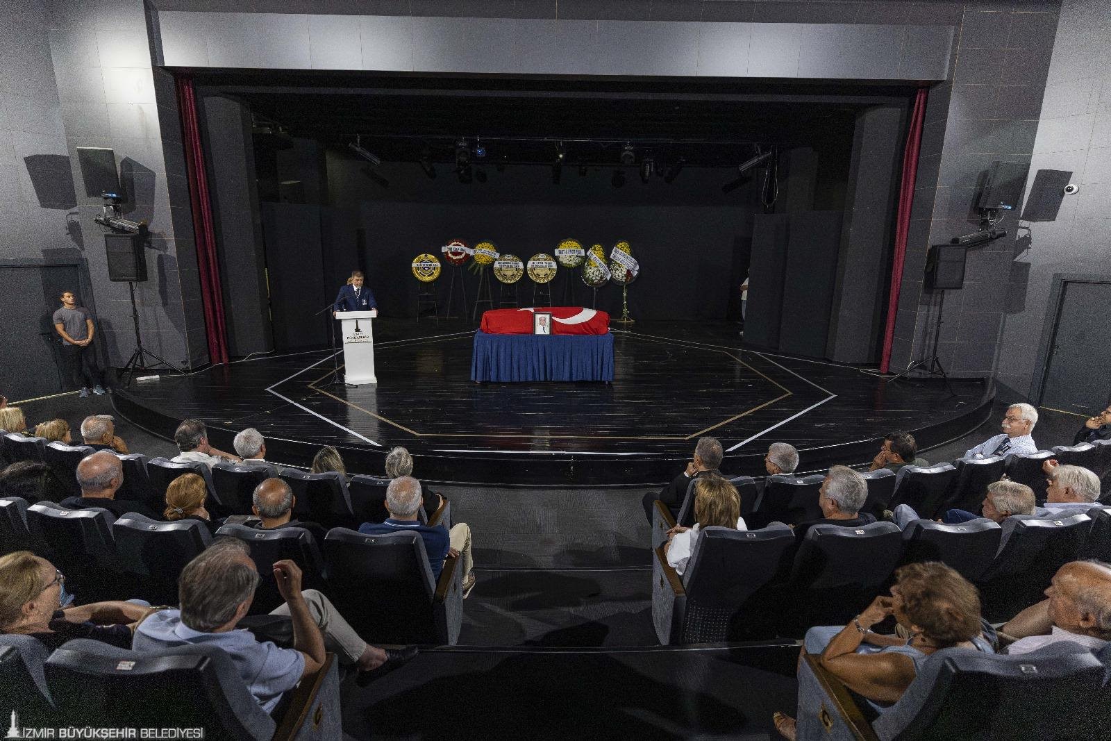 Yaşama veda eden Türkiye'de omurga cerrahisinin öncülerinden Dokuz Eylül Üniversitesi