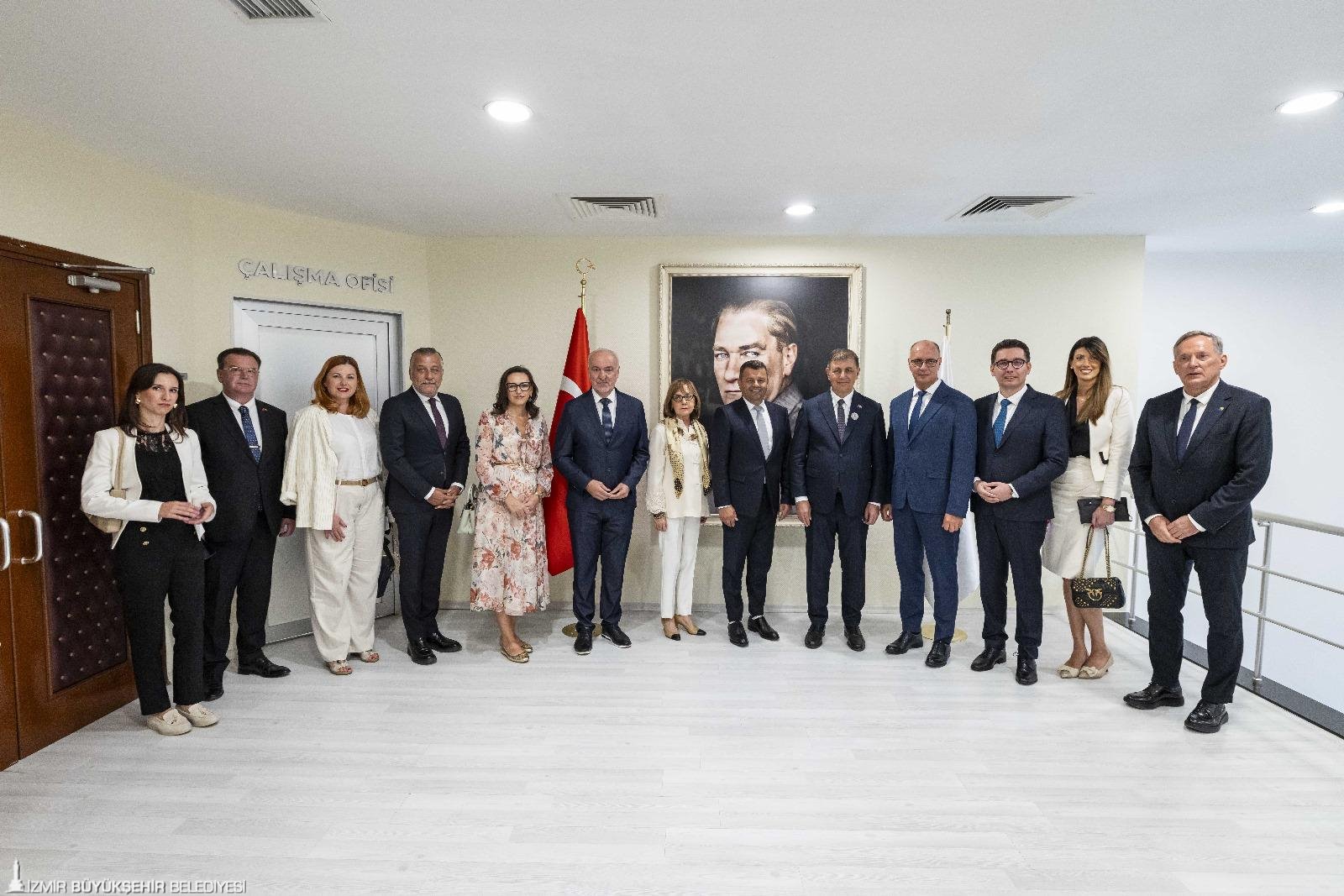 İzmir Büyükşehir Belediye Başkanı Dr. Cemil Tugay, Bosna-Hersek Büyükelçisi Mirsada