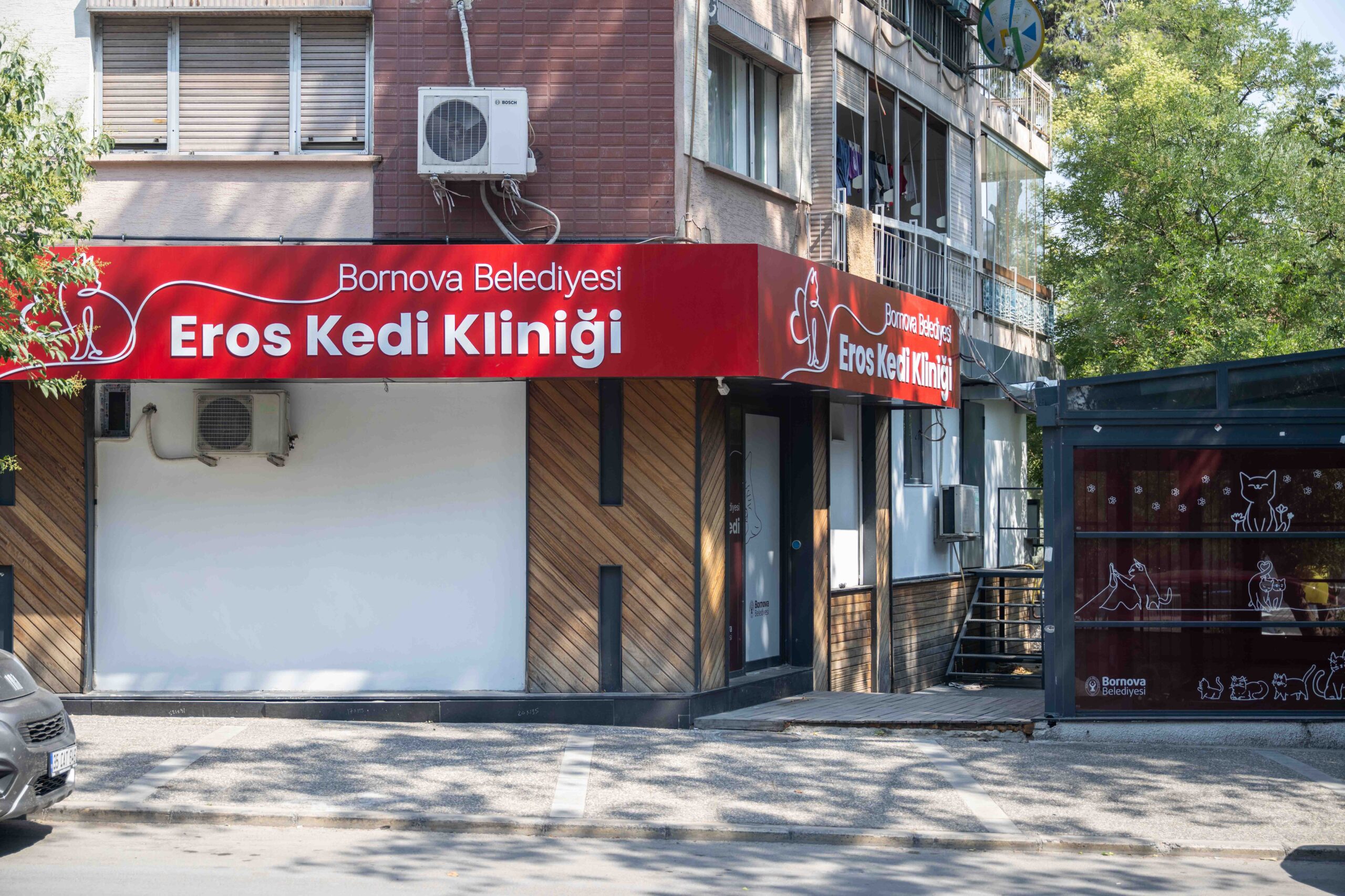 Bornova Belediyesi, Büyükpark’taki mevcut kedi kliniğini daha geniş ve modern