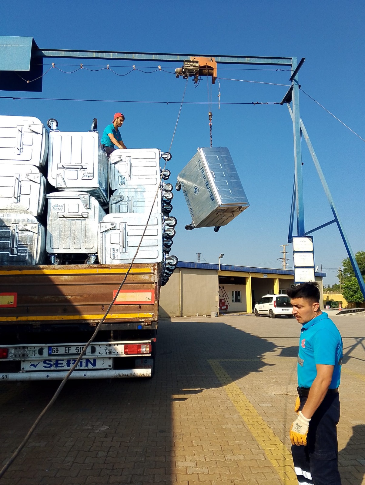 Efeler Belediyesi, kent genelinde temizlik hizmetlerini daha etkili hale getirmek