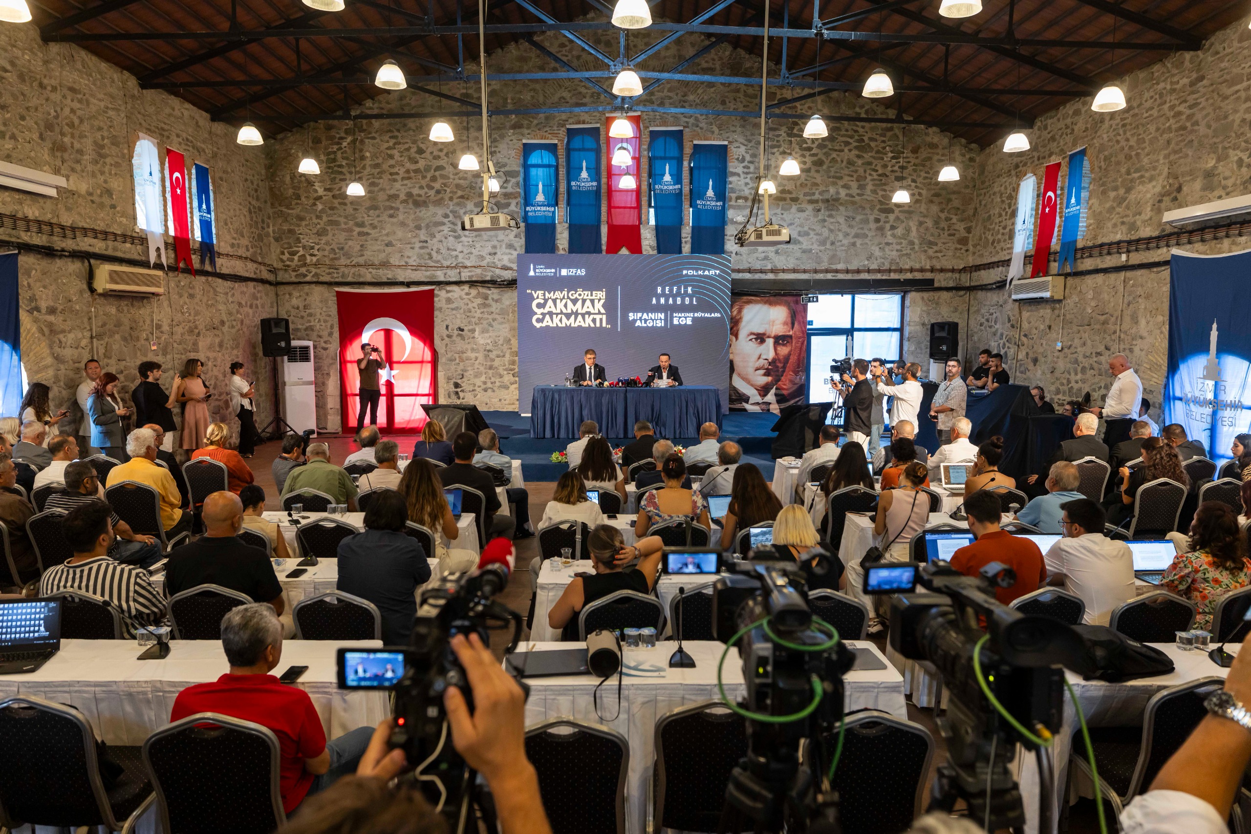 94. İzmir Enternasyonal Fuarı, dünyaca ünlü sanatçı Refik Anadol’un yapay