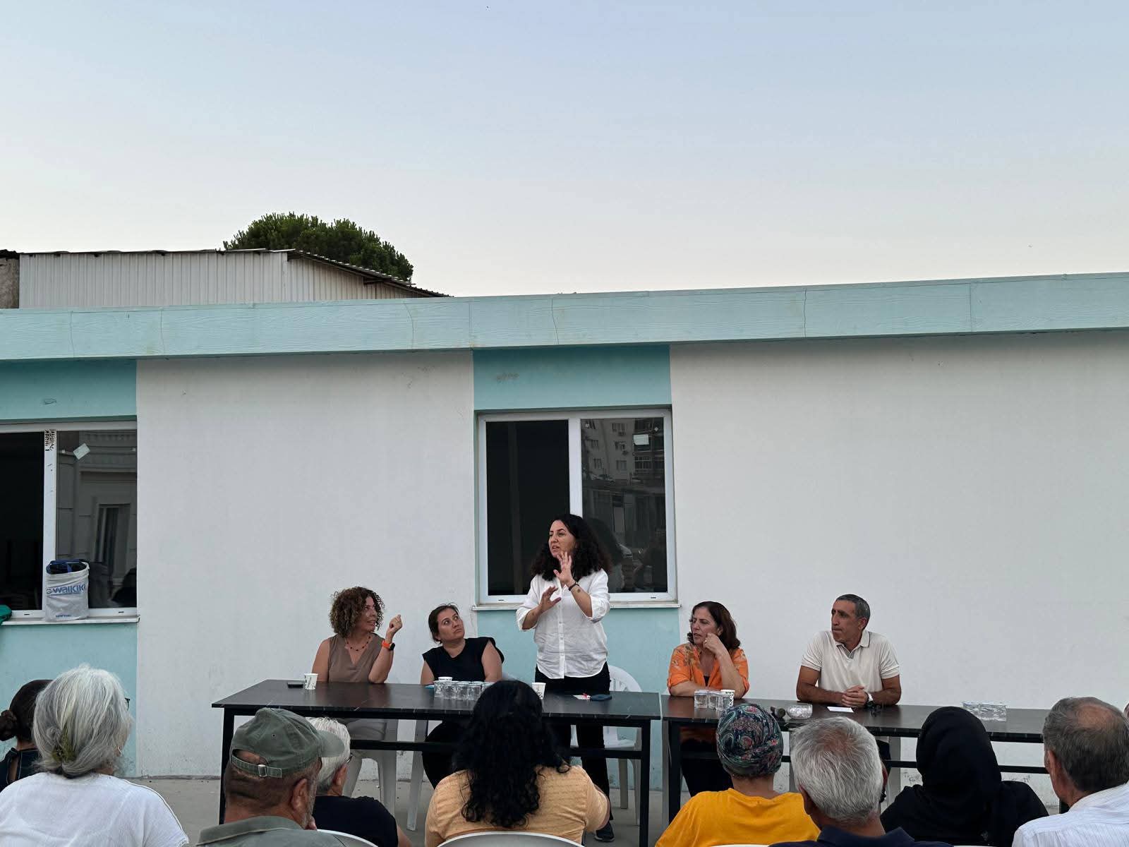 DEM Parti, “Barış ve Demokratik Toplum Buluşmaları” kapsamında Aliağa’da halk