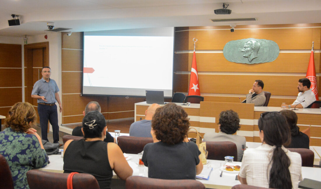 Bornova’da kamu yönetiminde yeni dönem: İç kontrol sistemiyle kaynaklar daha etkin kullanılacak Bornova Belediyesi, kamu kaynaklarının etkin, ekonomik ve şeffaf kullanımını hedefleyen