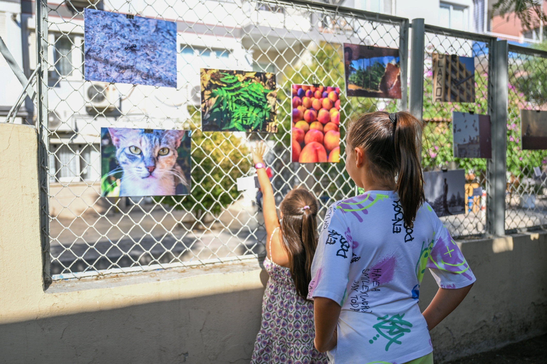 Bornova Belediyesi Hobi ve Beceri Edindirme Merkezi’nde fotoğraf eğitimi alan