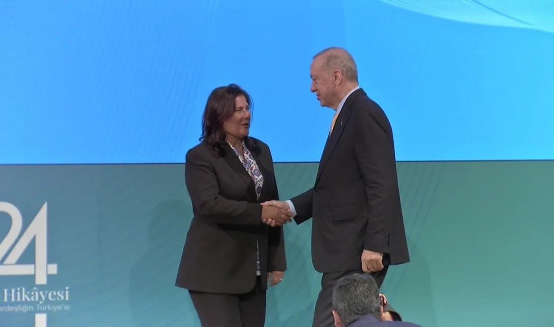 CHP’den istifa eden Aydın Büyükşehir Belediye Başkanı Özlem Çerçioğlu, AKP’nin