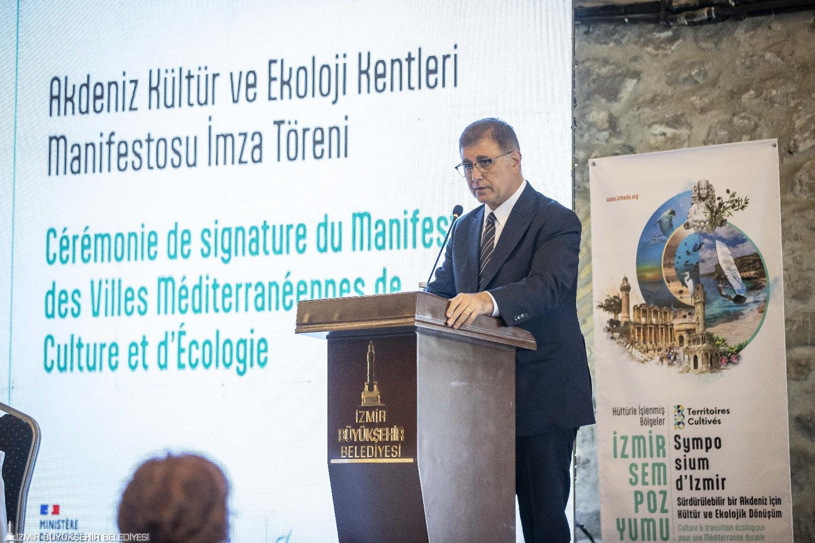 İzmir’de düzenlenen “Sürdürülebilir Bir Akdeniz İçin Kültür ve Ekolojik Dönüşüm