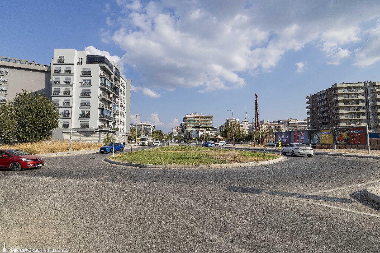 İzmir Büyükşehir Belediyesi Karşıyaka’da Kemal Baysak Bulvarı’nı İZBAN hattı üzerinden