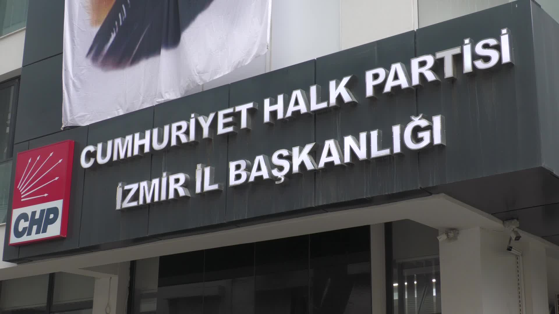 CHP İzmir İl Başkan Vekili Barış Özdemir ve İl Hukuk