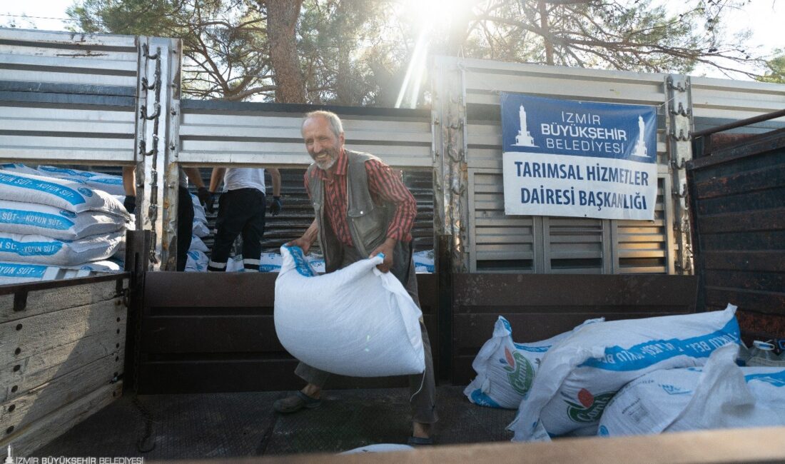 Büyükşehir yangının yaralarını sarıyor: Üreticiye 40 tonluk yem desteği İzmir Büyükşehir Belediyesi haziran ve temmuz aylarındaki orman yangınlarından etkilenen