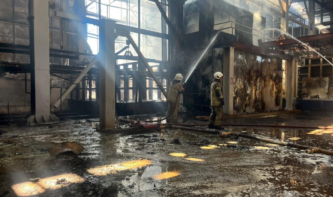 İzmir Büyükşehir Belediyesi İtfaiyesi, Aliağa Organize Sanayi Bölgesi’nde (ALOSBİ) galvanizli