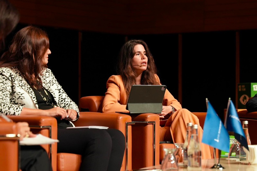 Çeşme Belediye Başkanı Lâl Denizli, İzmir Büyükşehir Belediyesi’nin düzenlediği Kurumsal