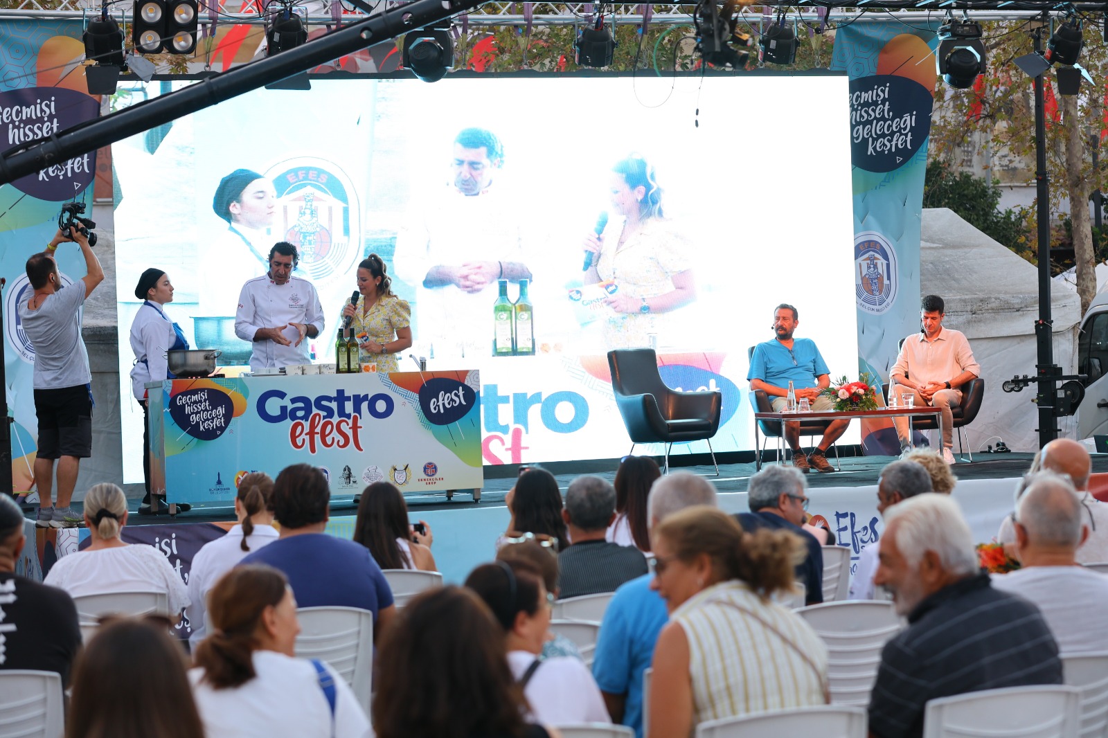 Efes Selçuk Belediyesi’nin bu yıl 55.’sini düzenlediği EFEST 2025, “Geçmişi