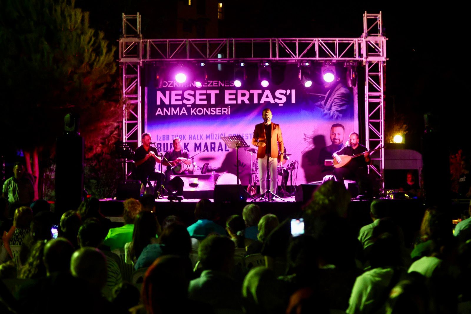 Türk halk müziğinin efsane ismi Neşet Ertaş, vefatının 13. yılında