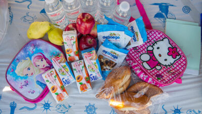 Kuşadası Belediyesi, 2025-2026 eğitim-öğretim yılında da öğrencilerin yanında. Beslenme çantasından