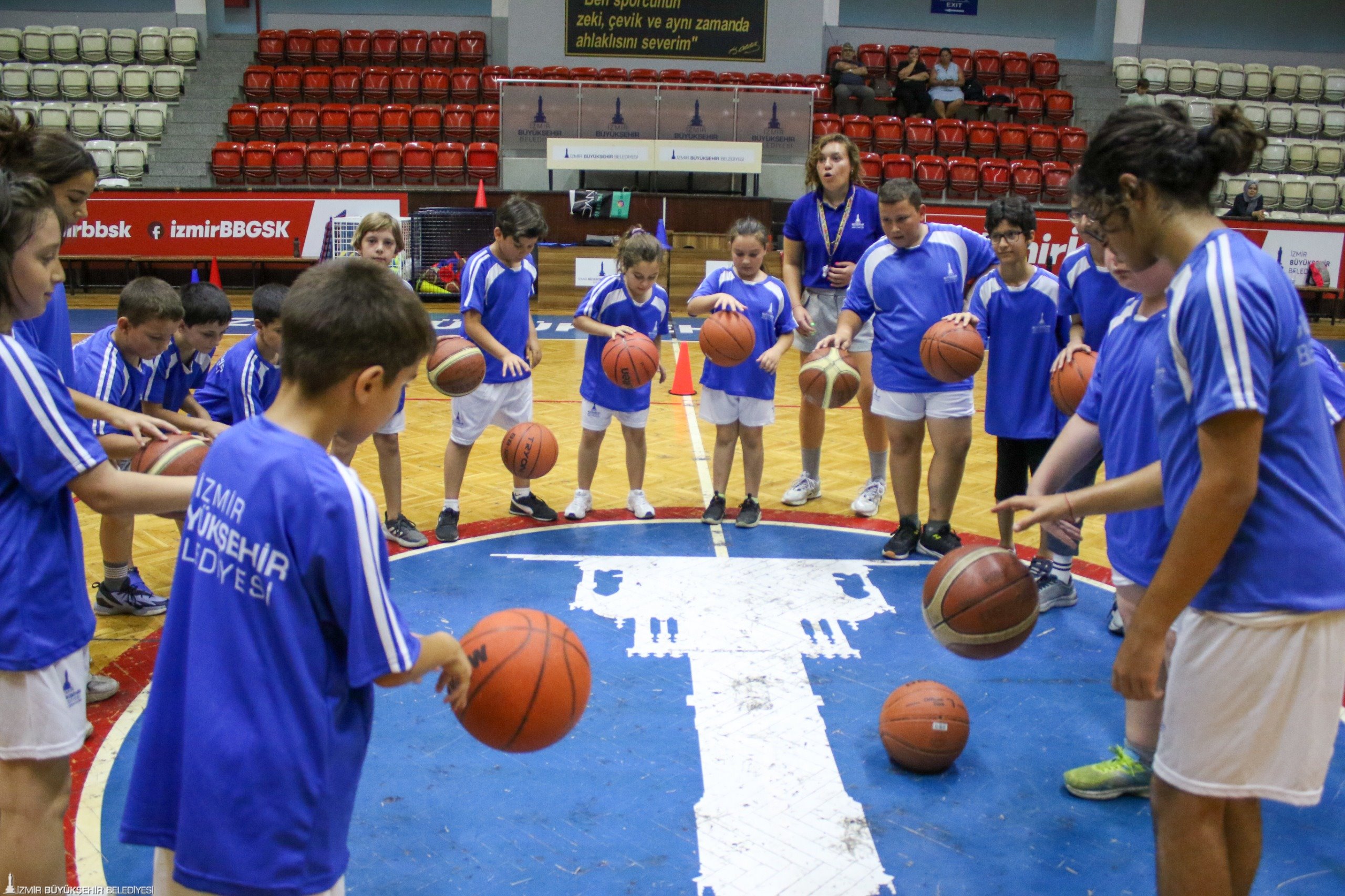 İzmir Büyükşehir Belediyesi Kış Spor Okulları için kayıtlar devam ediyor.