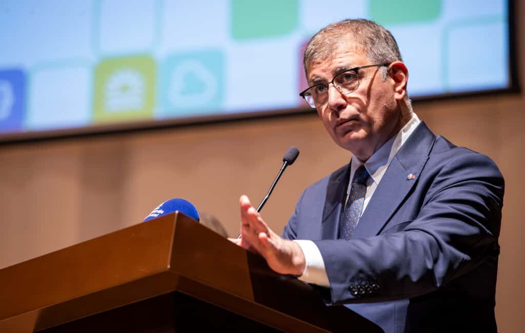 İzmir Büyükşehir Belediye Başkanı Dr. Cemil Tugay, çalışmaları İZPA ile