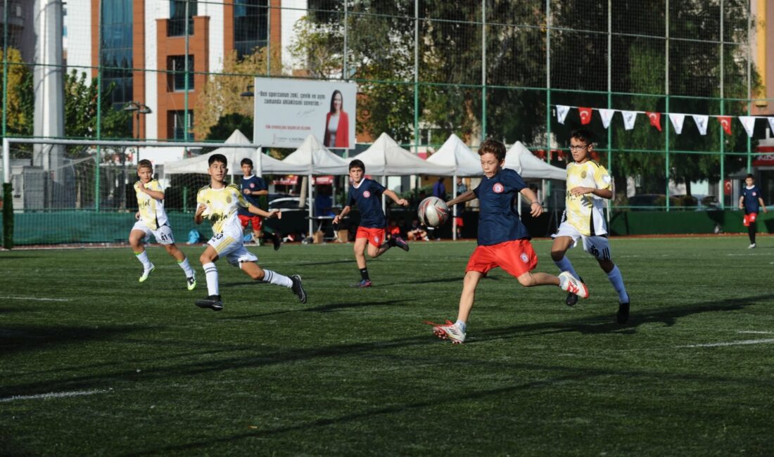 Karşıyaka Belediyesi, 29 Ekim Cumhuriyet Bayramı’nı sporun birleştirici gücüyle kutladı.