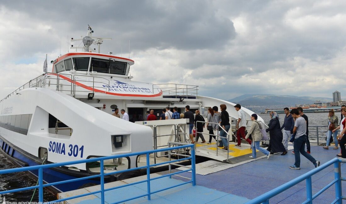 İzmir, İZDENİZ’den memnun: Vatandaşlardan yüksek not İZDENİZ, yolcularla yapılan memnuniyet anketinden “yüksek not” aldı. Ankete