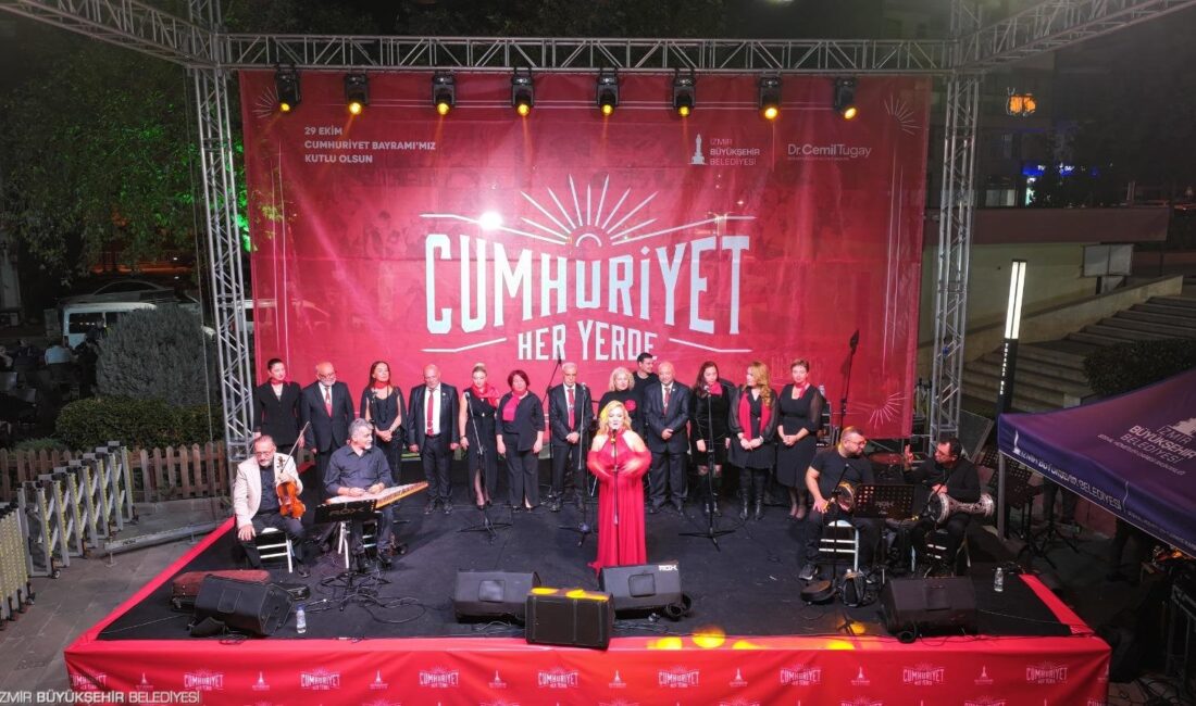 İzmir Büyükşehir Belediyesi, Cumhuriyet’in 102’nci yılını “Cumhuriyet Her Yerde” sloganıyla