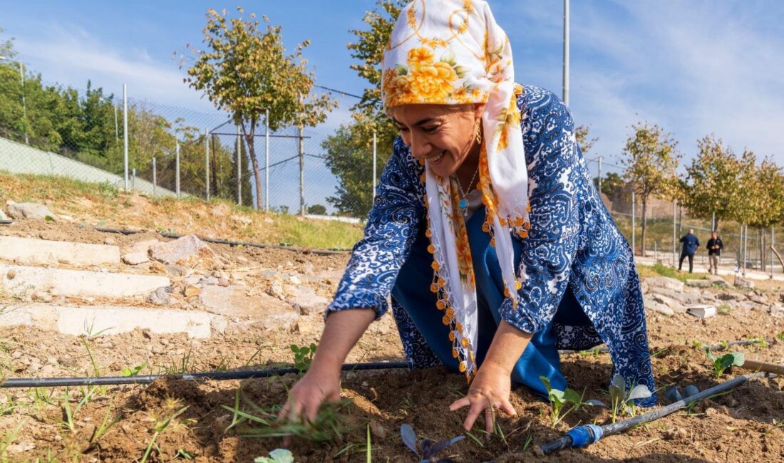 İZKİTAP – 6. İzmir Kitap Fuarı kapsamındaki Fikir Söyleşileri’nde, Kadifekale