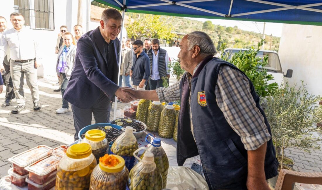 Torbalı Saipler Mahallesi’nde bu yıl 13.’sü düzenlenen Zeytin Festivali’ne katılan