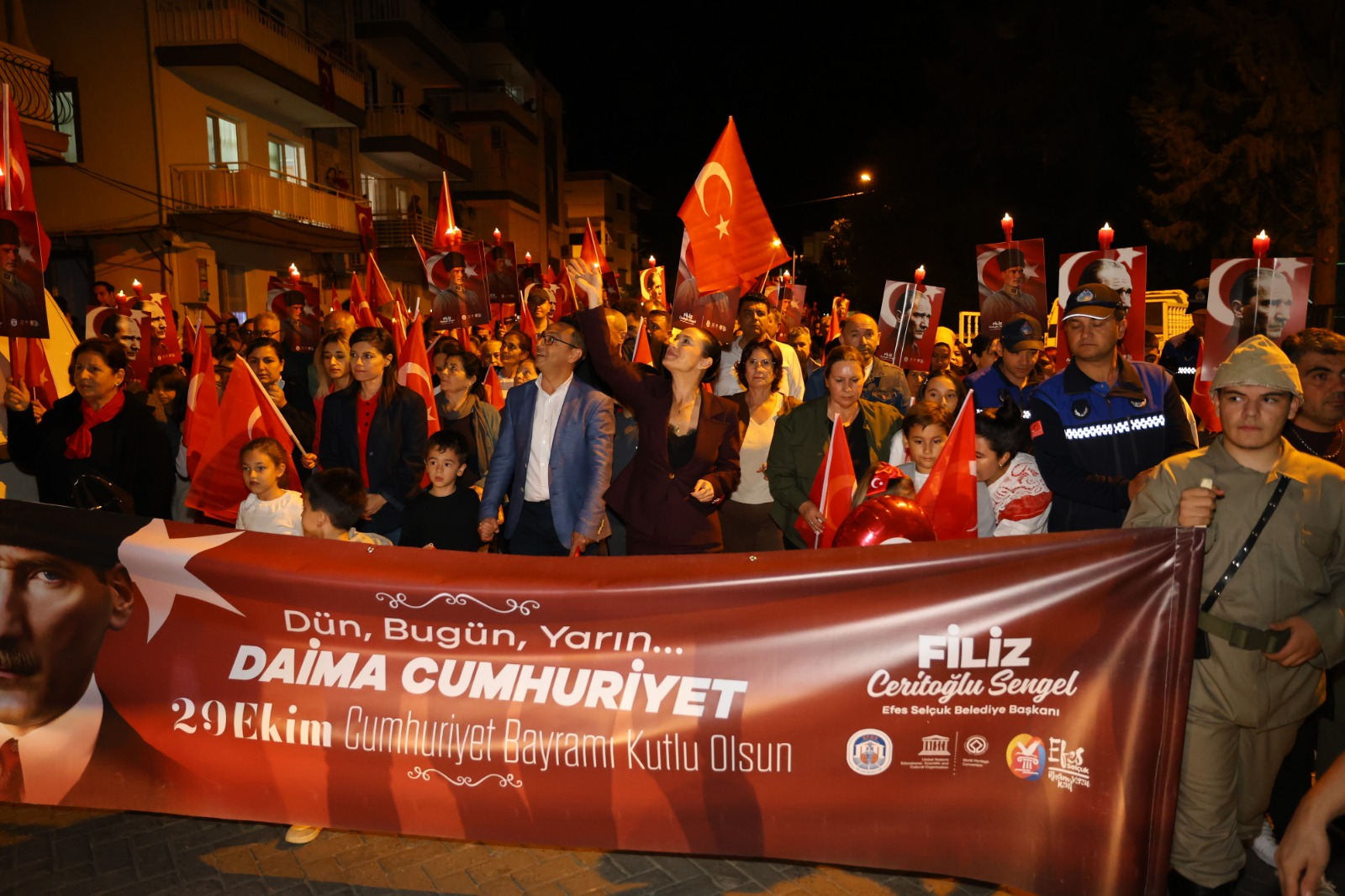 Efes Selçuk, Cumhuriyet’in 102. yılını büyük bir gurur ve coşkuyla