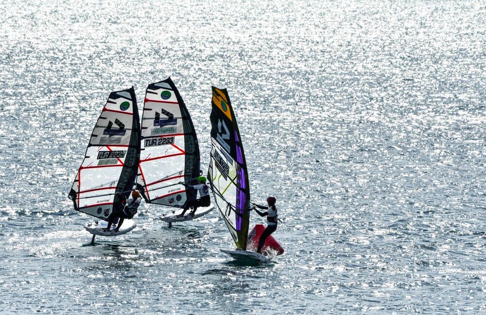 Çeşme Belediyesi ev sahipliğinde, Çağla Kubat Windsurf Akademi tarafından düzenlenen